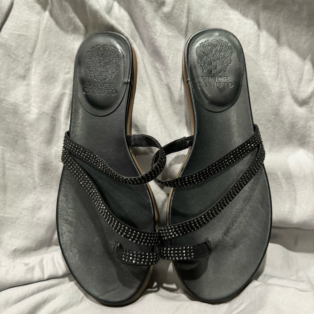 Vince Camuto Black Rhinestone Strappy Slip On Sandal NWOT 7.5